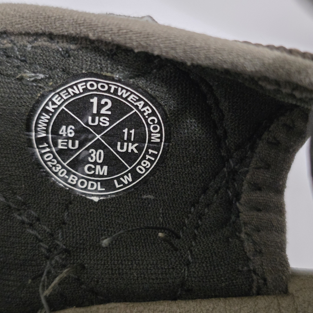 KEEN Men's Olive and Black Adventure Sandals - Picture 7 of 7